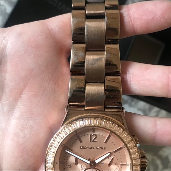 Michael Kors watch - Picture 3 of 5